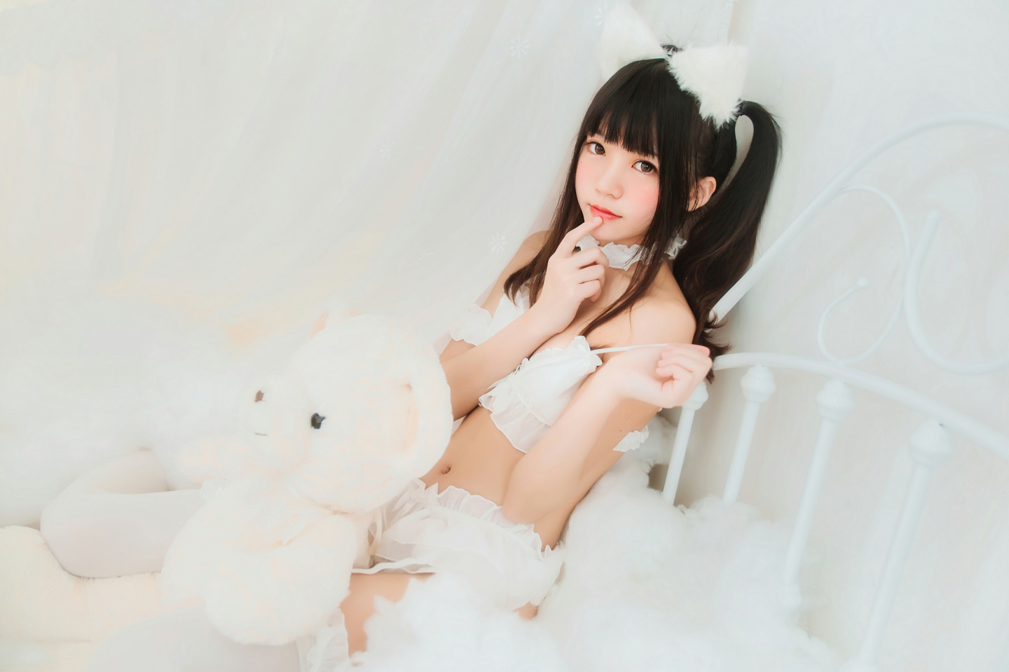 [萌系小姐姐] 桜桃喵 – 白猫 [32P] [P2]