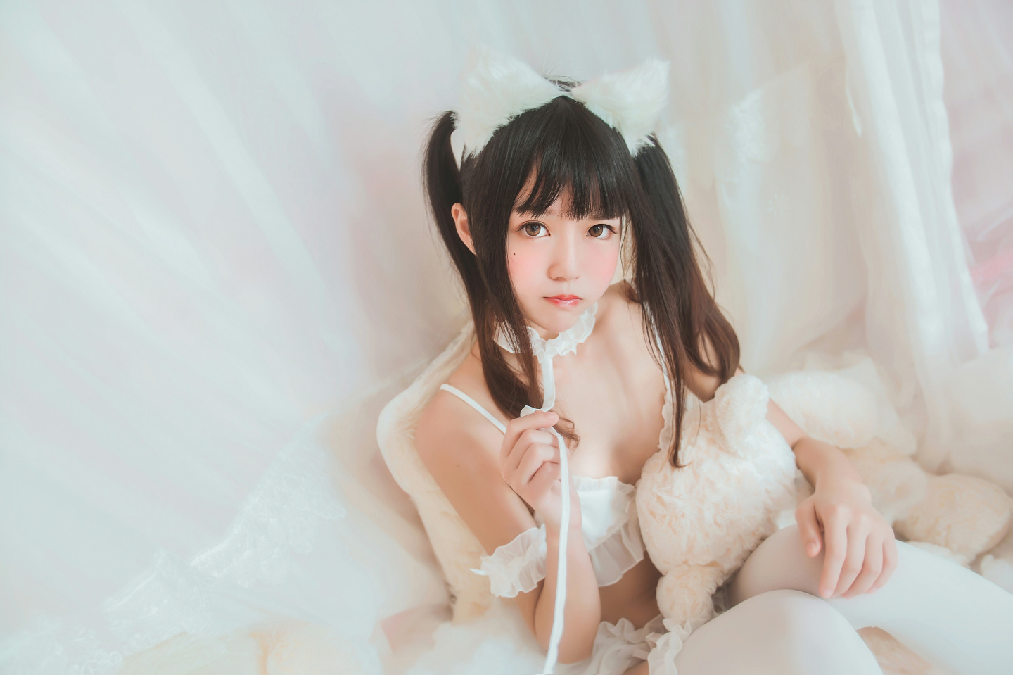 [萌系小姐姐] 桜桃喵 – 白猫 [32P] [P4]